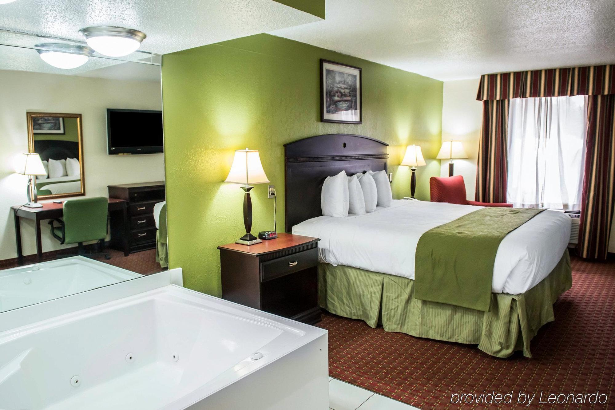 Quality Inn Chipley I-10 At Exit 120 Экстерьер фото